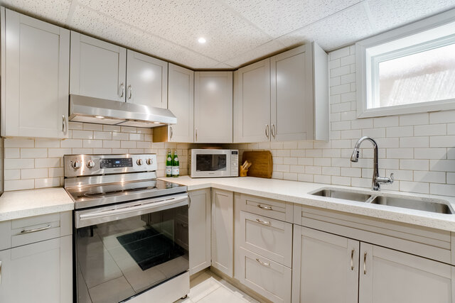 38 Academy Road, North York - photo 31