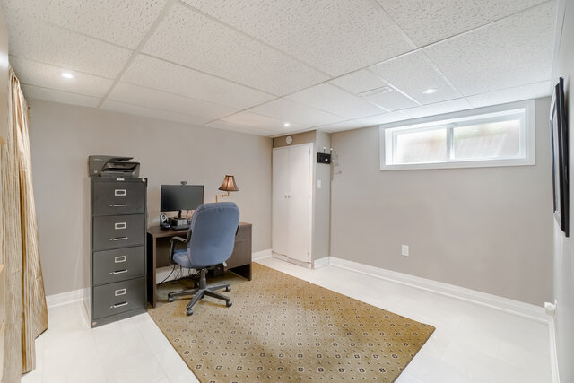 38 Academy Road, North York - photo 36