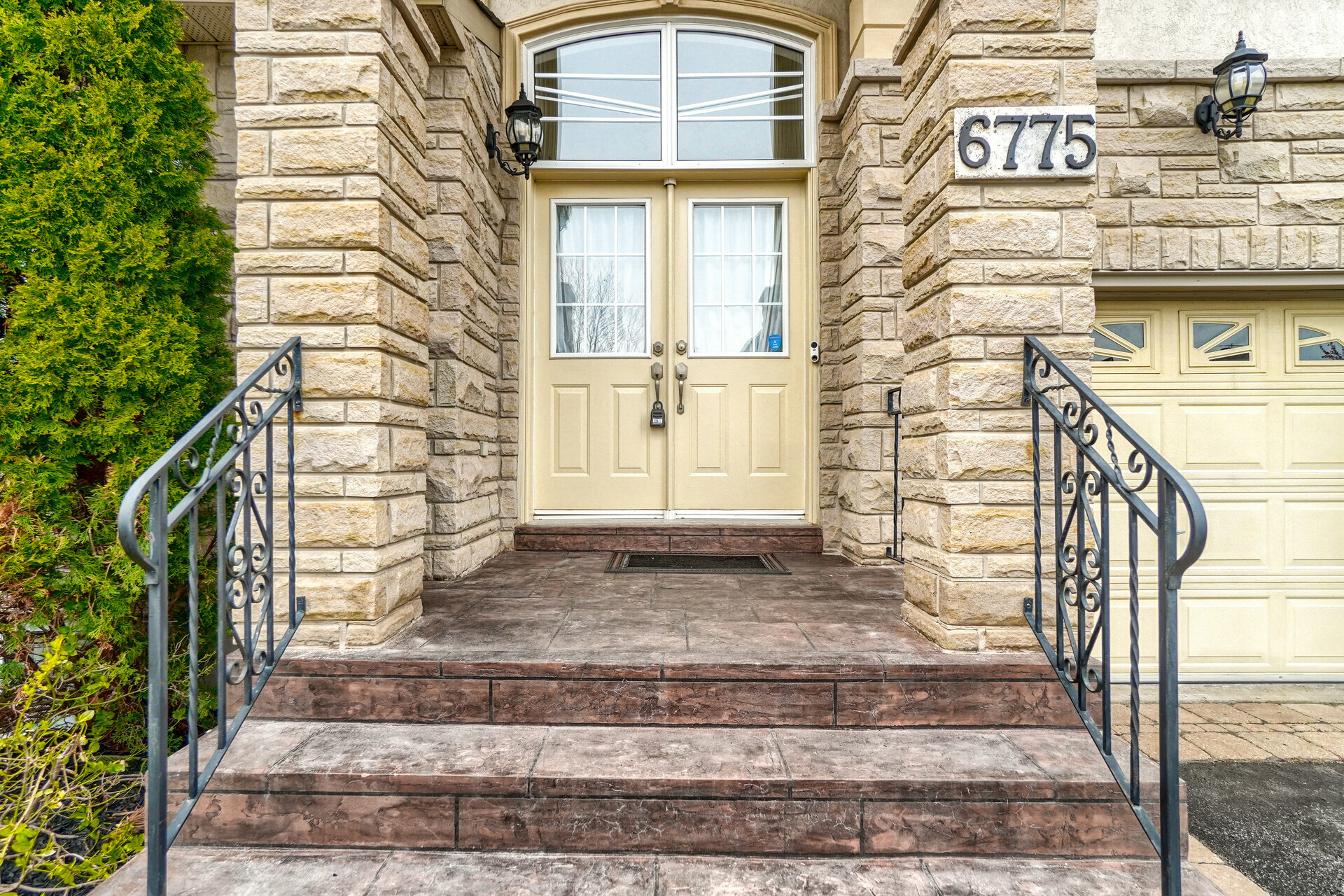 6775 Early Settler Row by Jeff