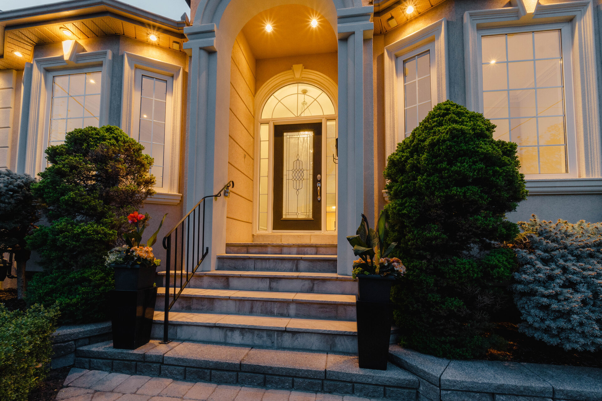 316 Strathmore Boulevard, Toronto Realmedia Tours