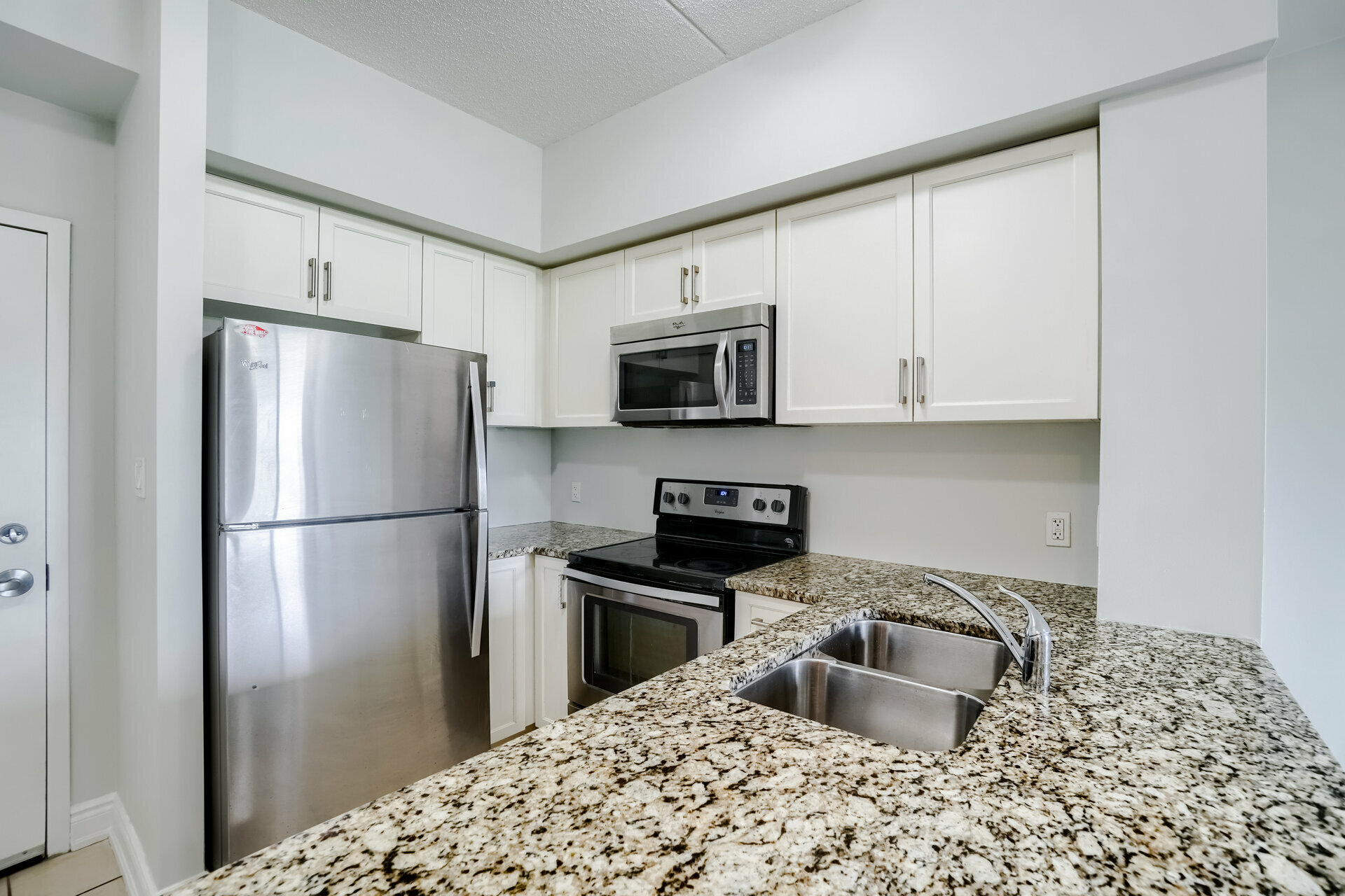 #105-640 Sauve Street, Milton - photo 13