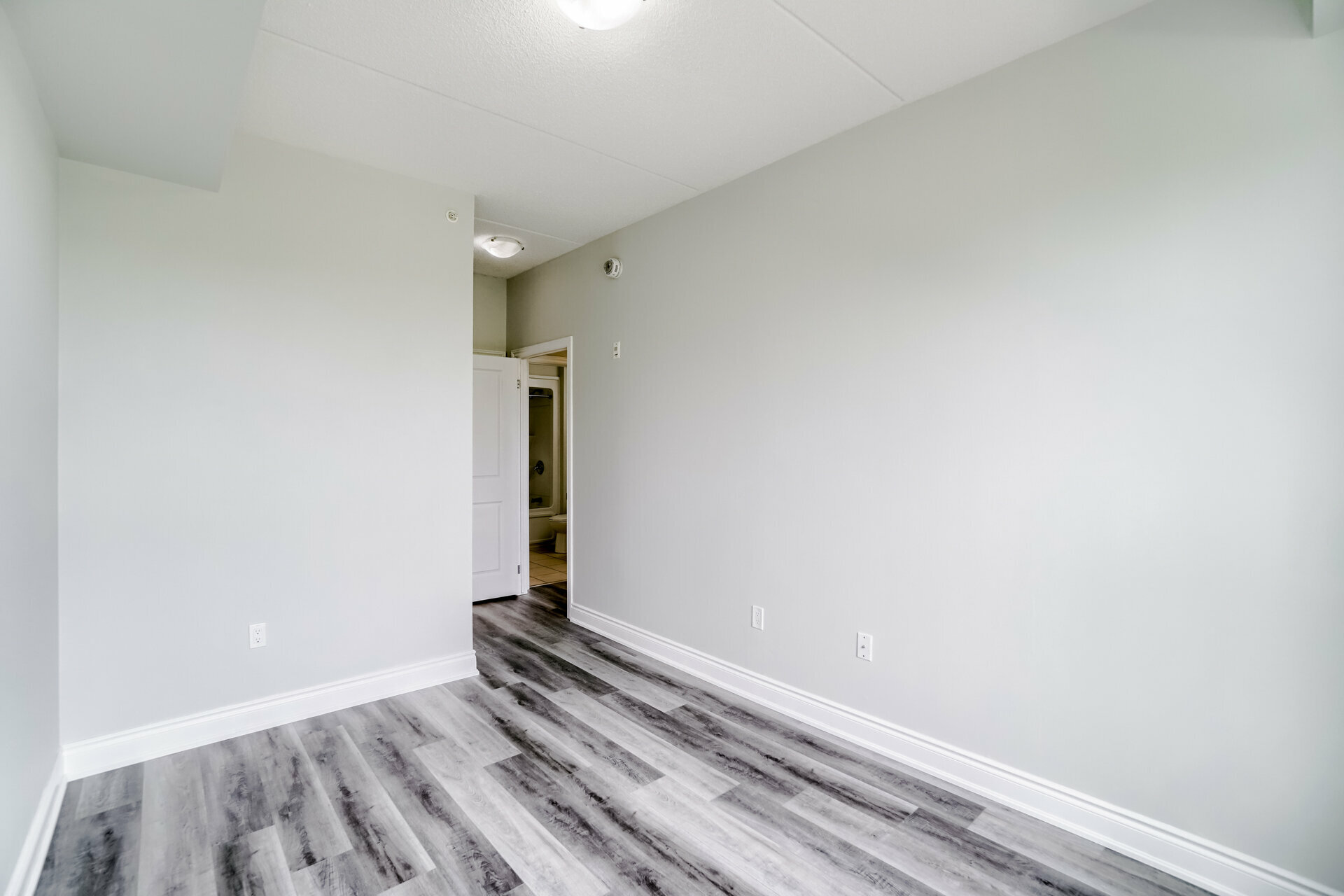 #105-640 Sauve Street, Milton - photo 17