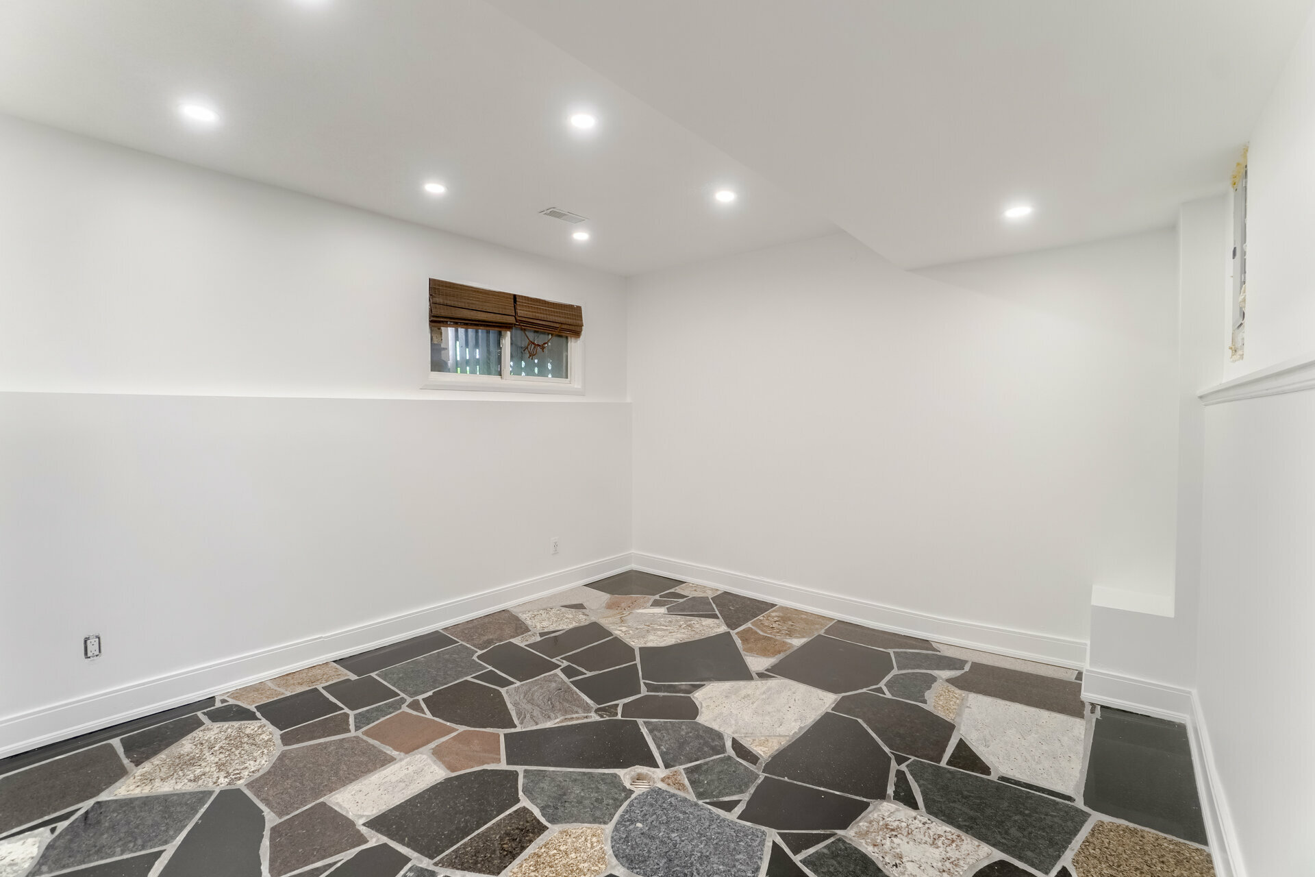 #6-1768 Main Street West, Hamilton - photo 37