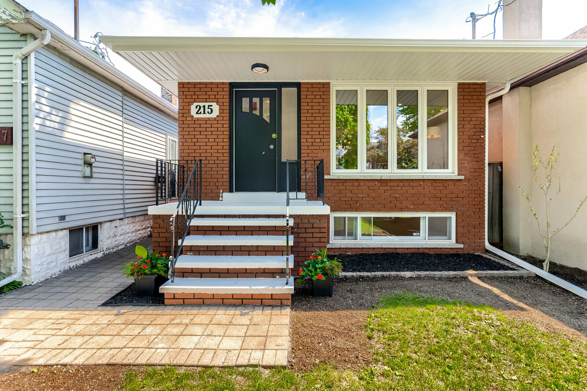 215 Sixth Street, Etobicoke Realmedia Tours