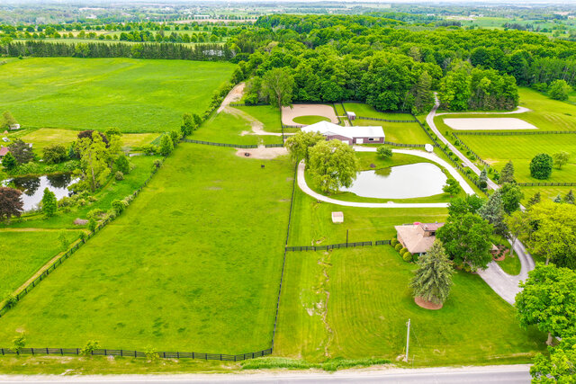 6375 17th Sideroad, King - photo 1