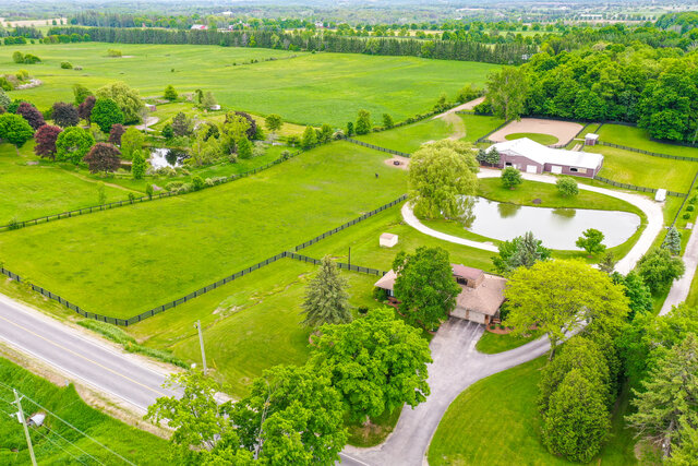 6375 17th Sideroad, King - photo 3