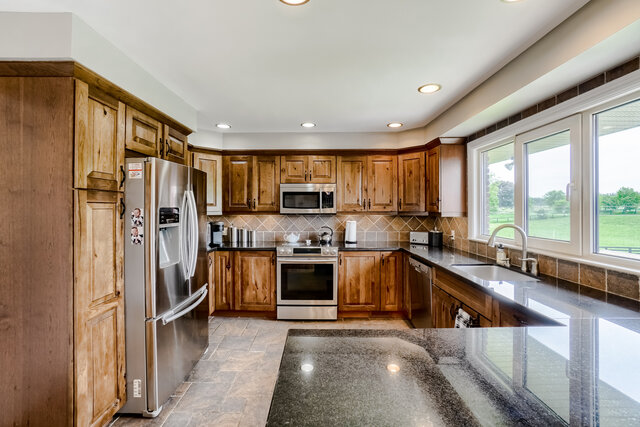 6375 17th Sideroad, King - photo 24