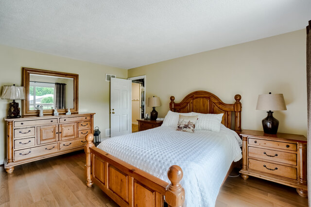 6375 17th Sideroad, King - photo 36