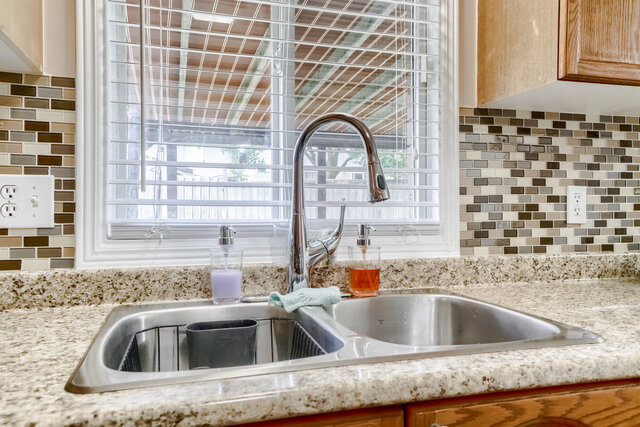 632 Canfield Place, Shelburne - photo 13