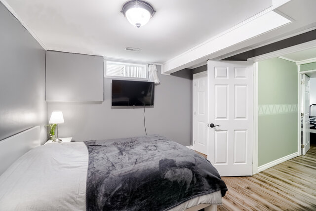 632 Canfield Place, Shelburne - photo 35