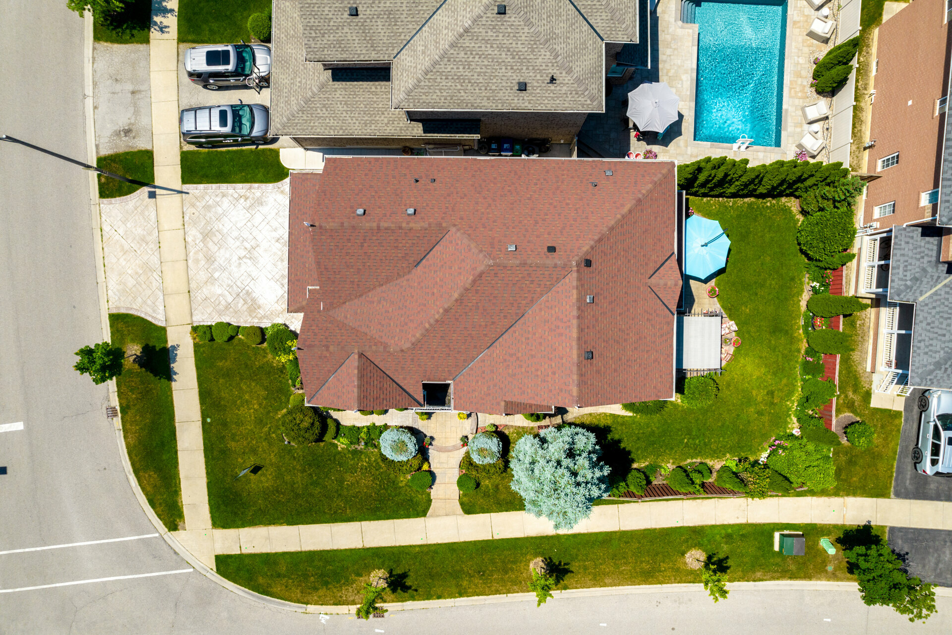 6863 Gooderham Estate Blvd by Alija Topuz