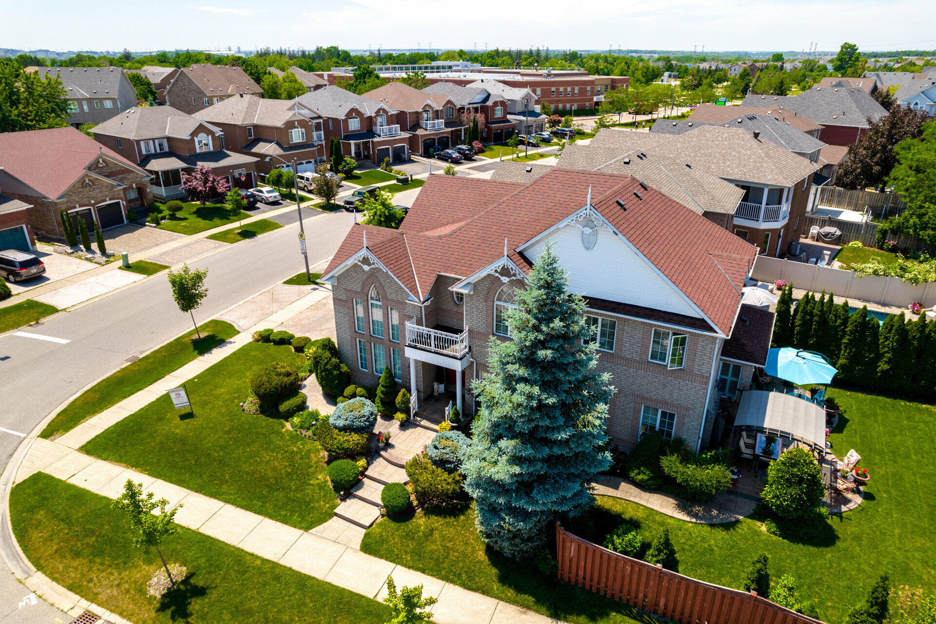 6863 Gooderham Estate Blvd by Alija Topuz