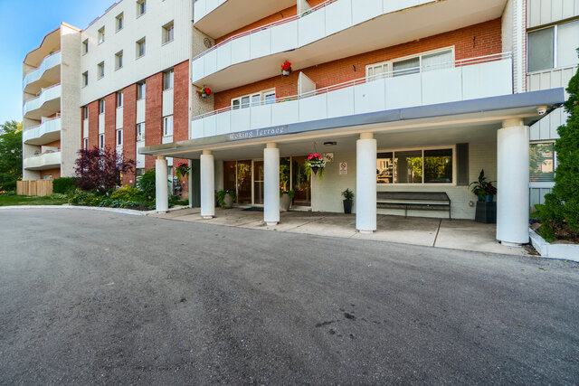 #201-2485 Woking Crescent, Mississauga - photo 3