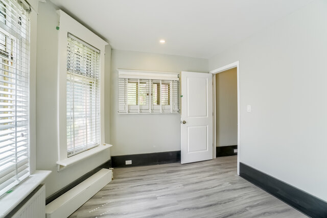31 Tyndall Avenue, Toronto - photo 24