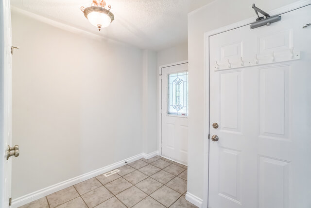 17 Drake Drive, Barrie - photo 7