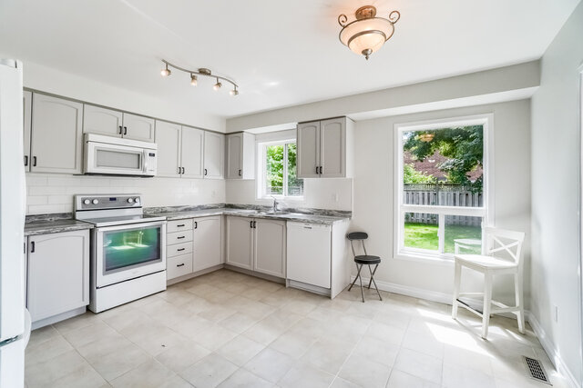 17 Drake Drive, Barrie - photo 19