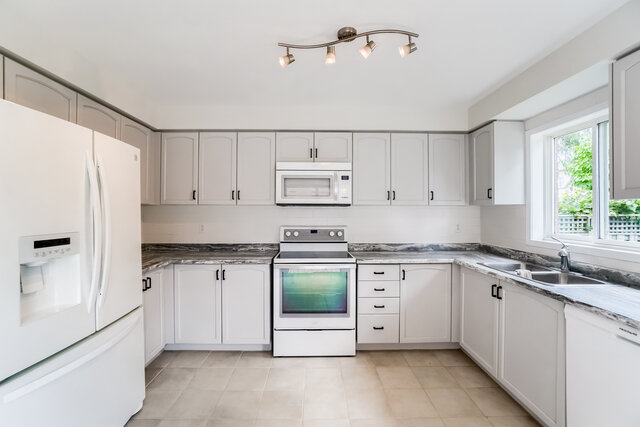 17 Drake Drive, Barrie - photo 21