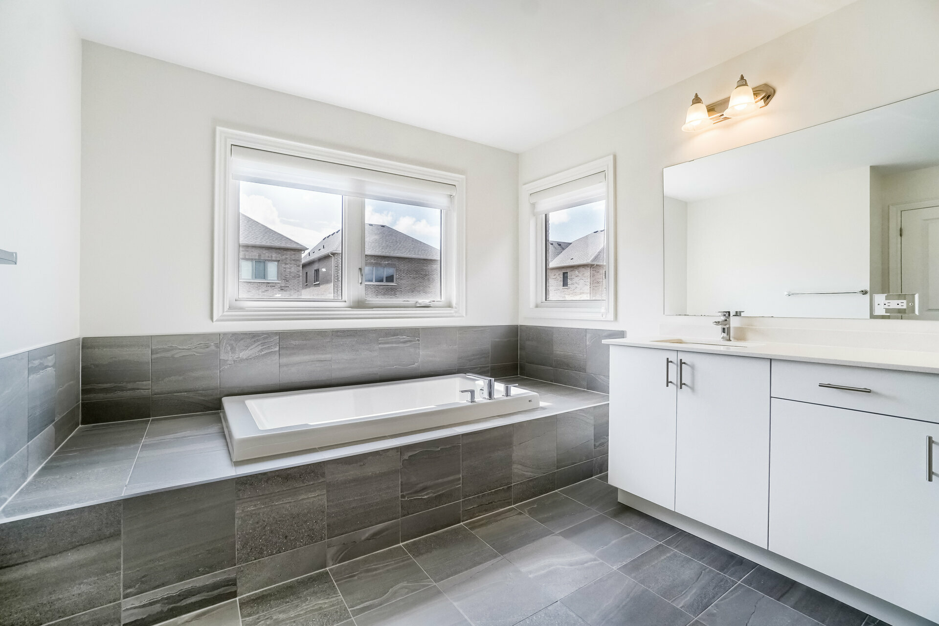 33 Holland Vista Street, East Gwillimbury - photo 31