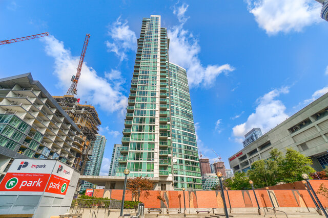#201-81 Navy Wharf Court, Toronto - photo 3