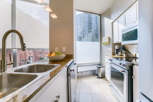 #201-81 Navy Wharf Court, Toronto - photo 17