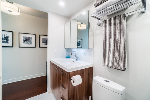 #201-81 Navy Wharf Court, Toronto - photo 34