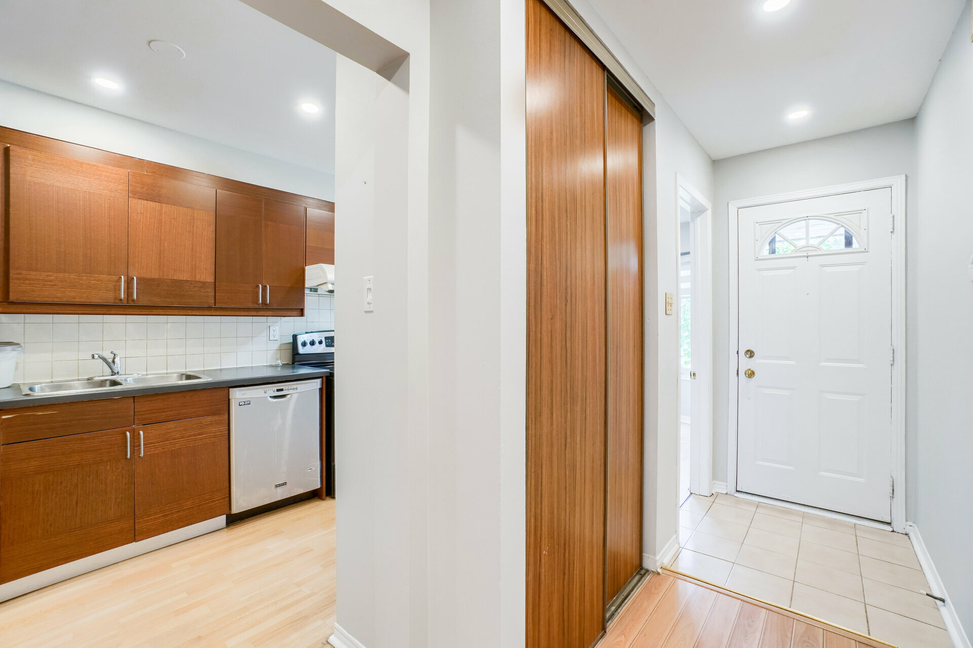 358 Royal Mason Court, Mississauga - photo 5