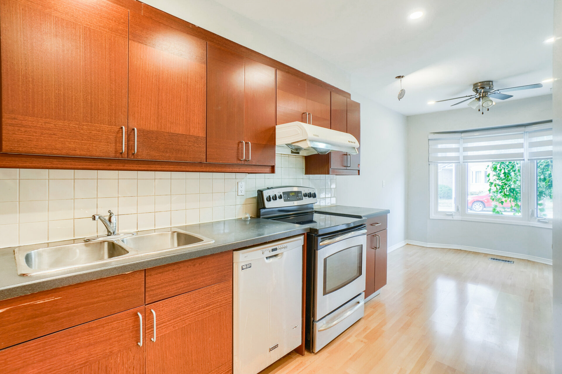 358 Royal Mason Court, Mississauga - photo 11