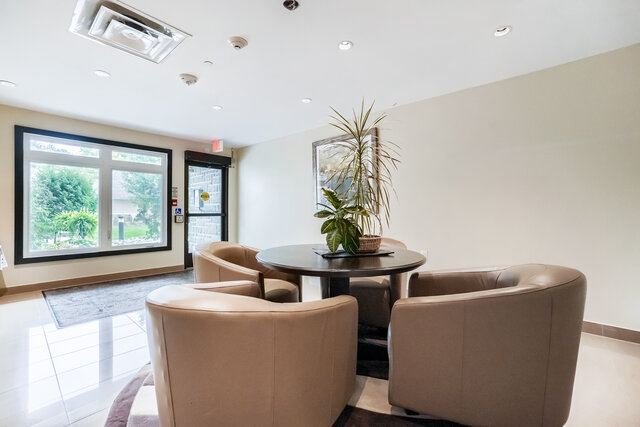 #109-149 Church Street, Schomberg - photo 8