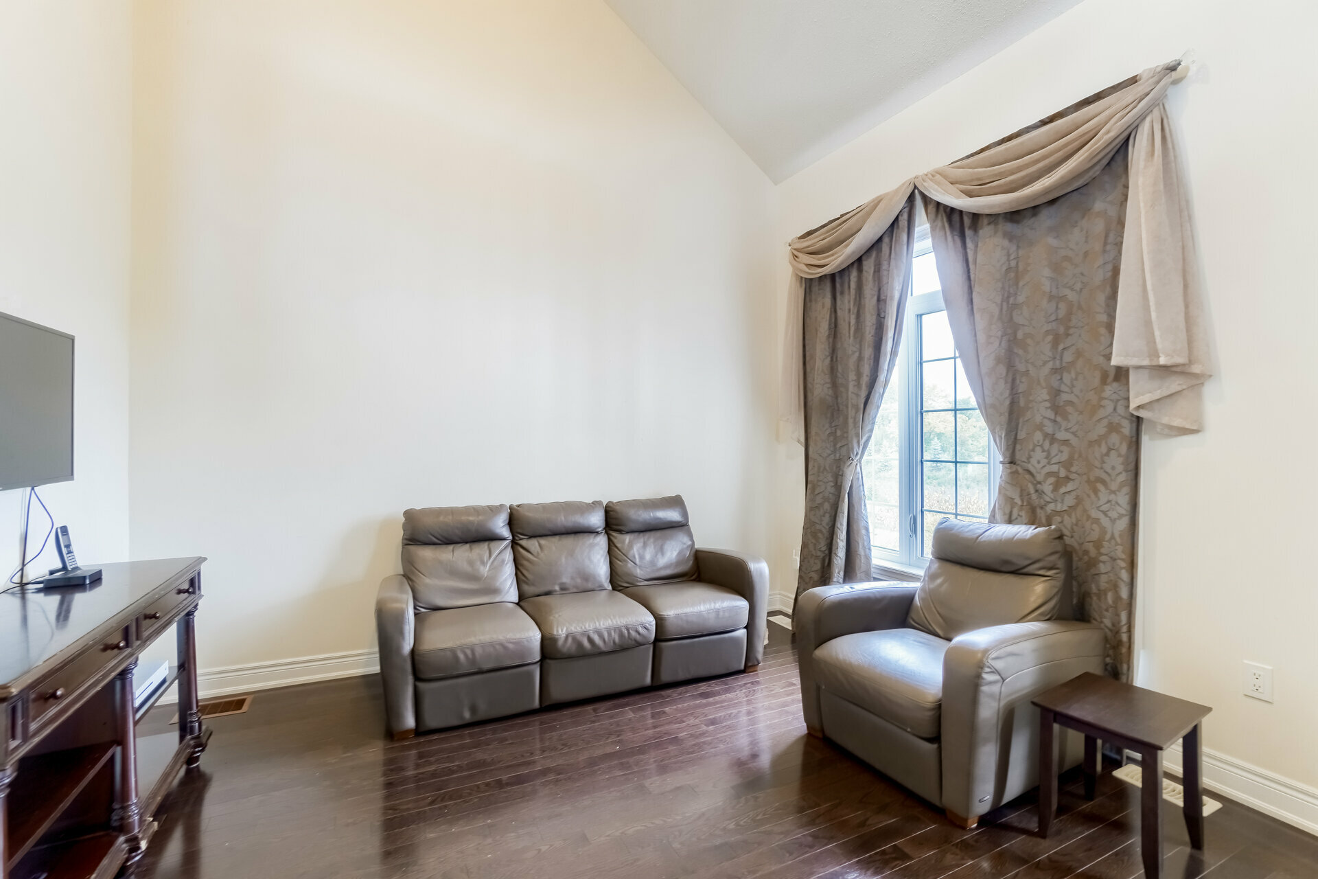 202 Mactier Drive, Kleinburg Realmedia Tours