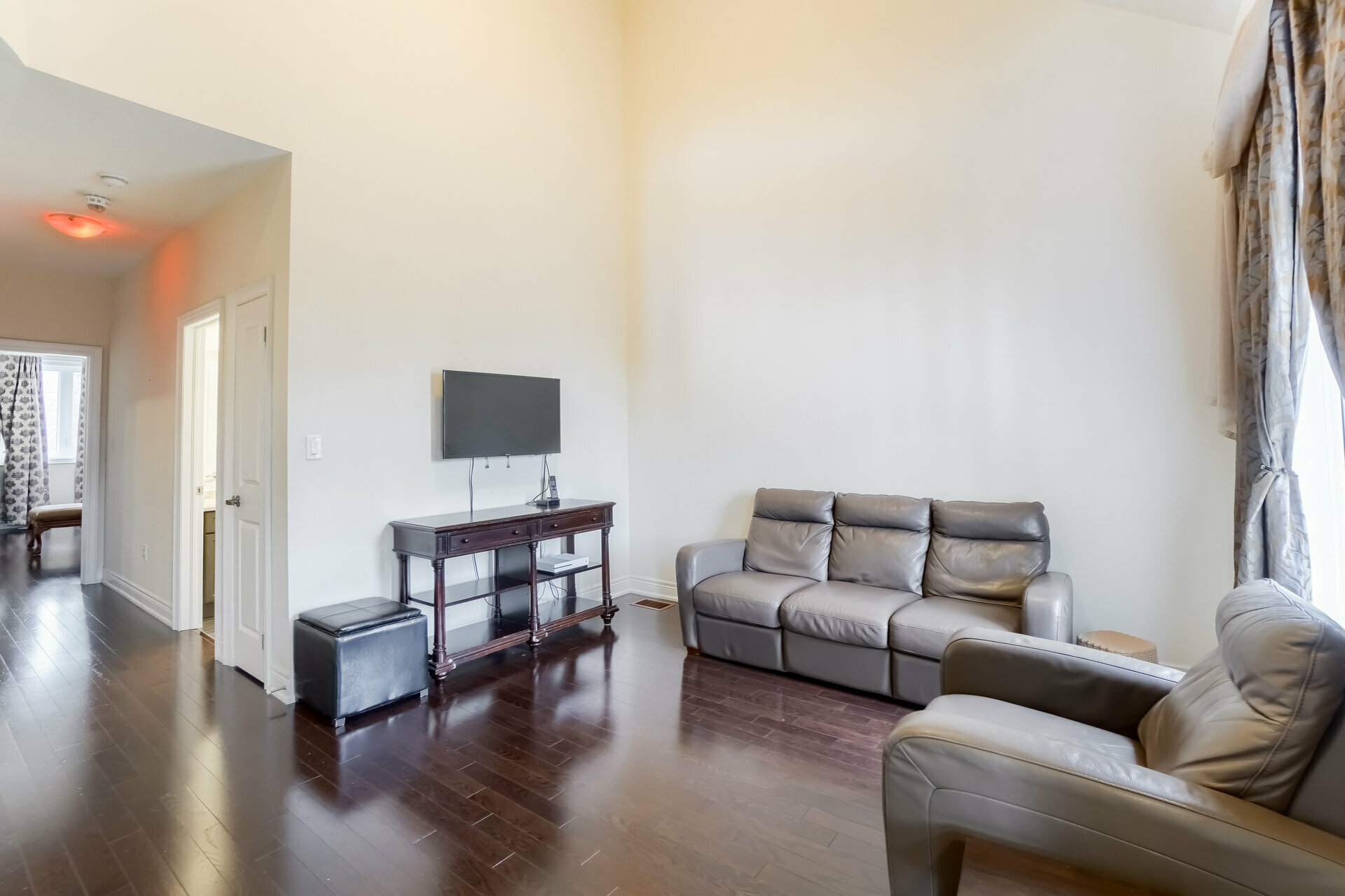 202 Mactier Drive, Kleinburg Realmedia Tours