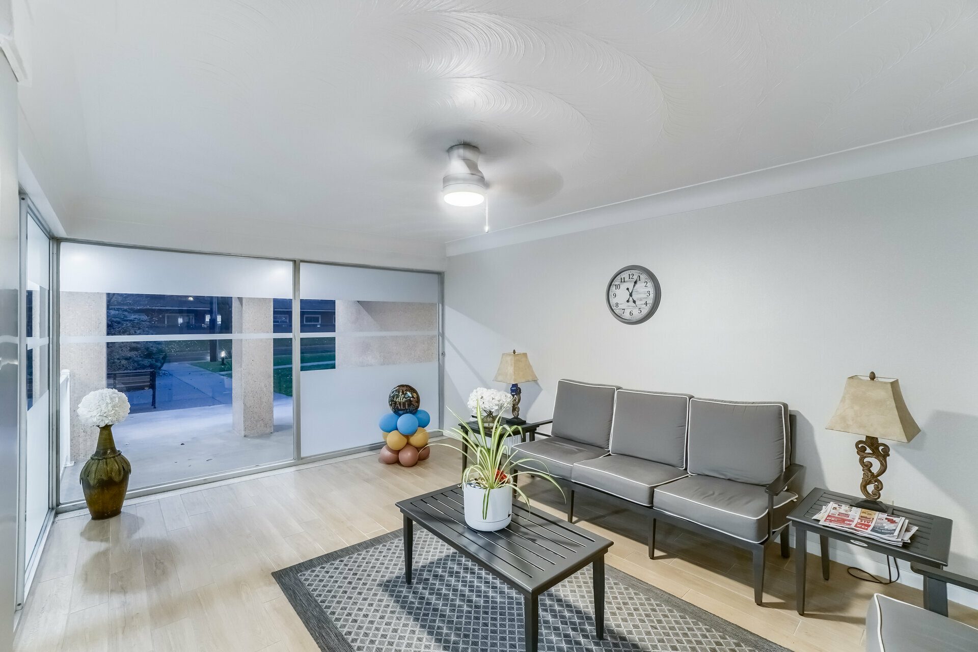 5028 Woodman Drive South, Hamilton Realmedia Tours