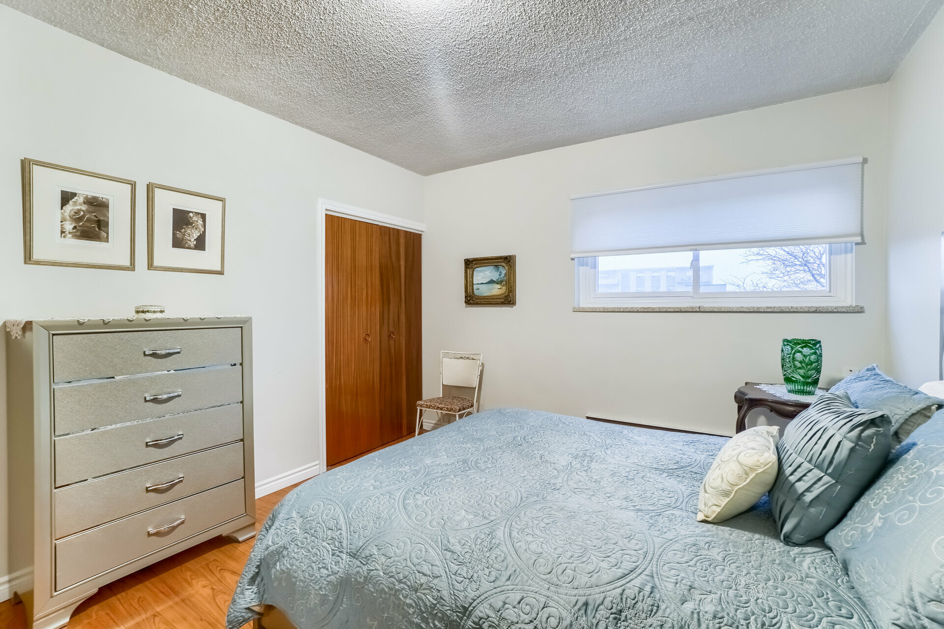 5028 Woodman Drive South, Hamilton Realmedia Tours