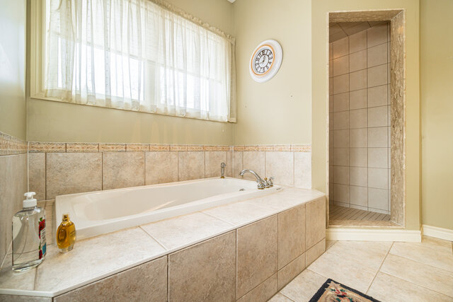 6321 Kirby Road, Kleinburg - photo 37