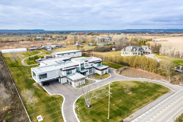 4490 Henderson Road, Milton - photo 7