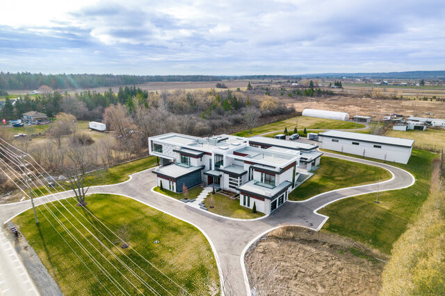 4490 Henderson Road, Milton - photo 8