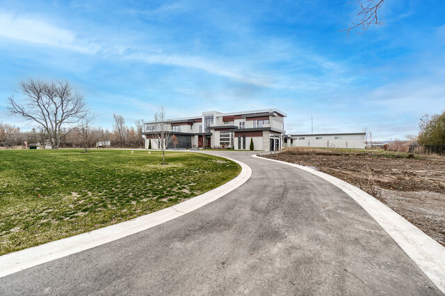 4490 Henderson Road, Milton - photo 10