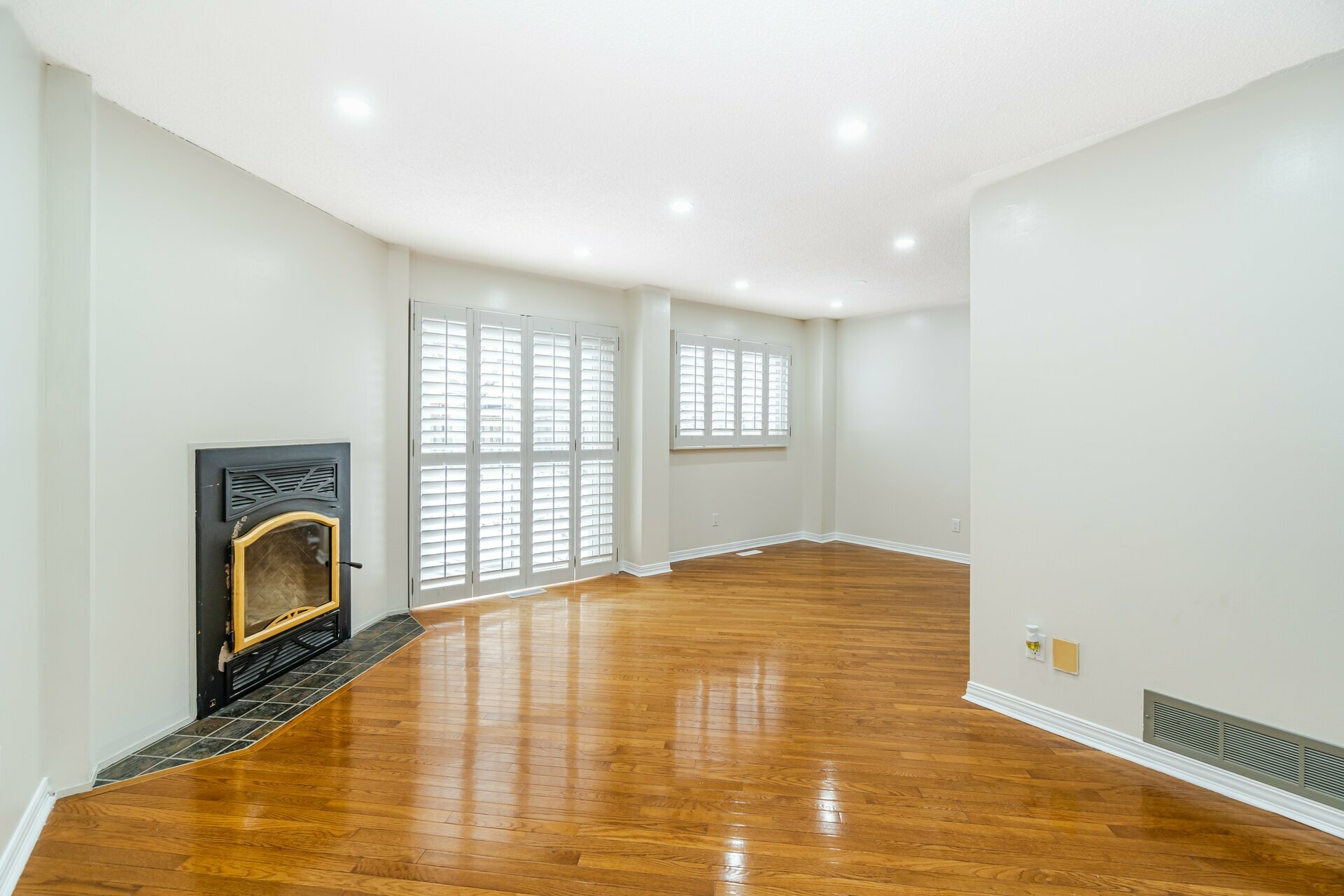 12 Wheatfield Road, Brampton - photo 10
