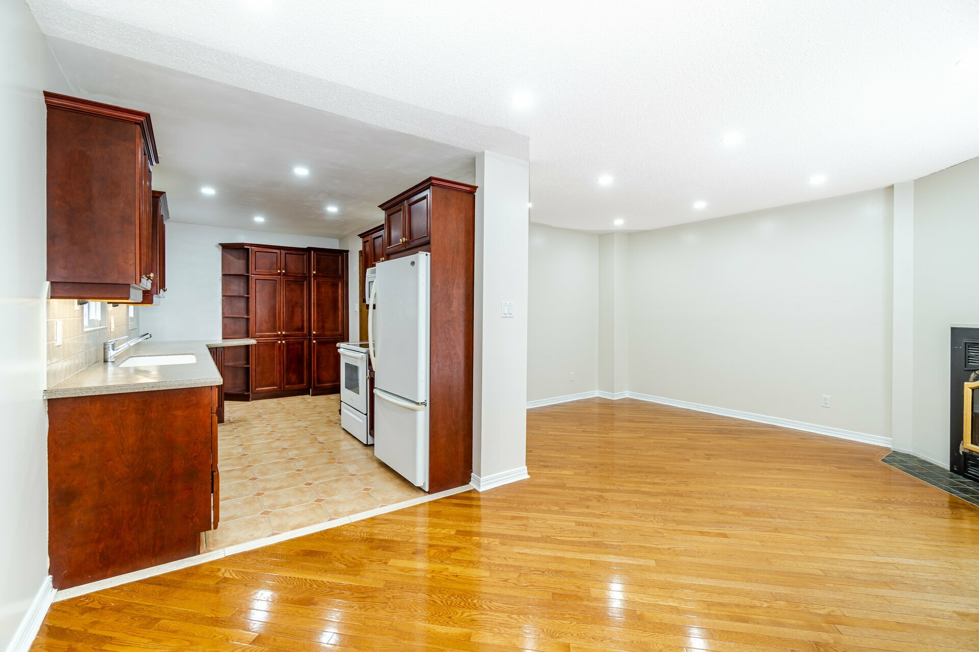 12 Wheatfield Road, Brampton - photo 12