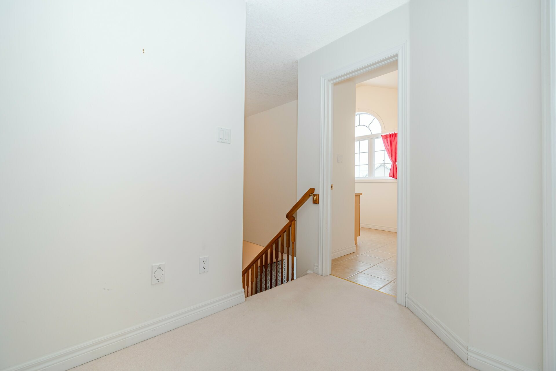 32 Somerville Crescent by Raluca Mackenzie