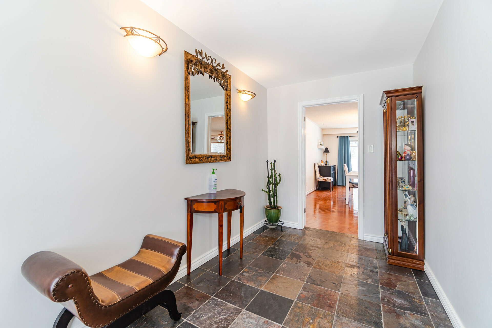2602887