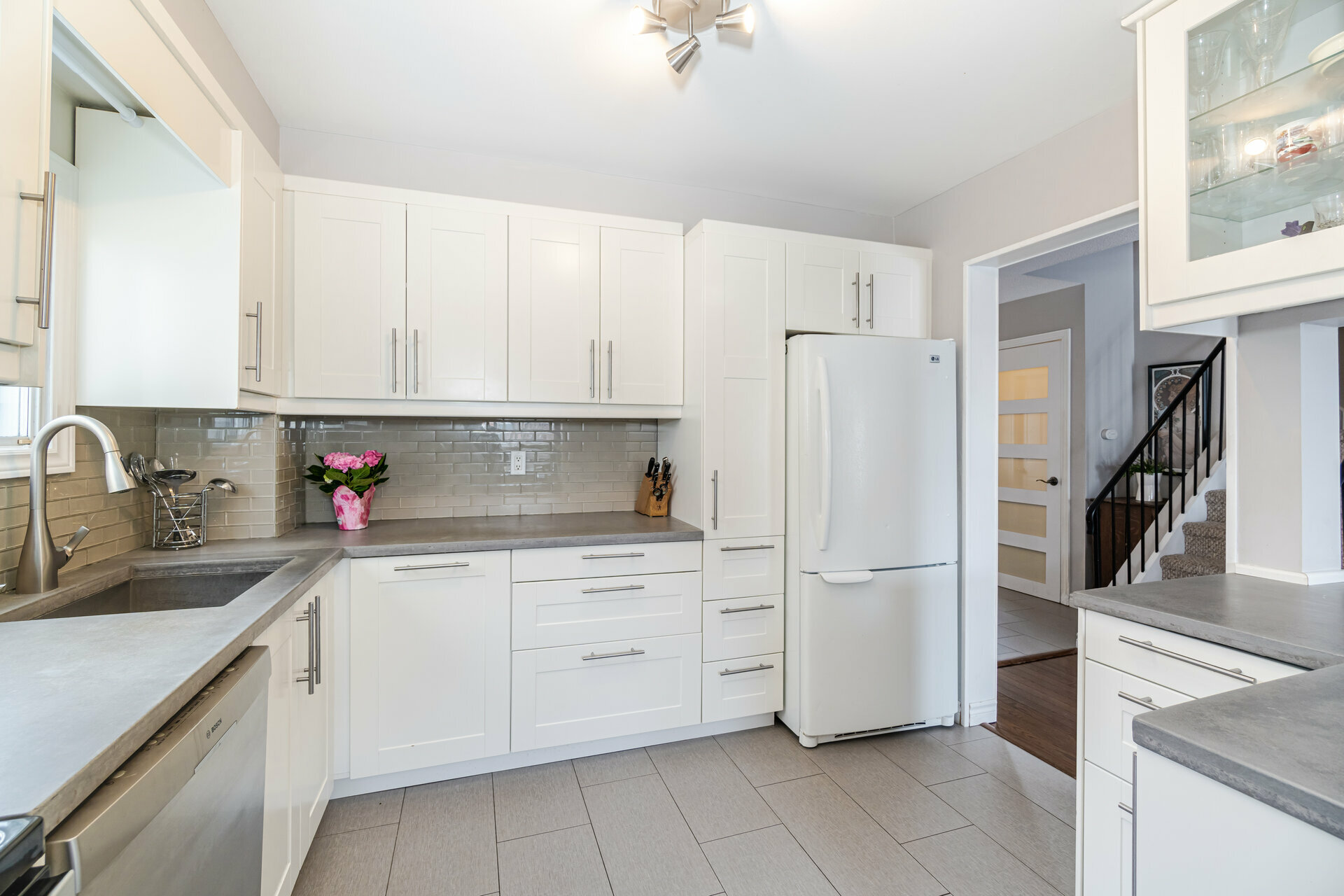 24 Mitchell Avenue, Brampton - photo 16