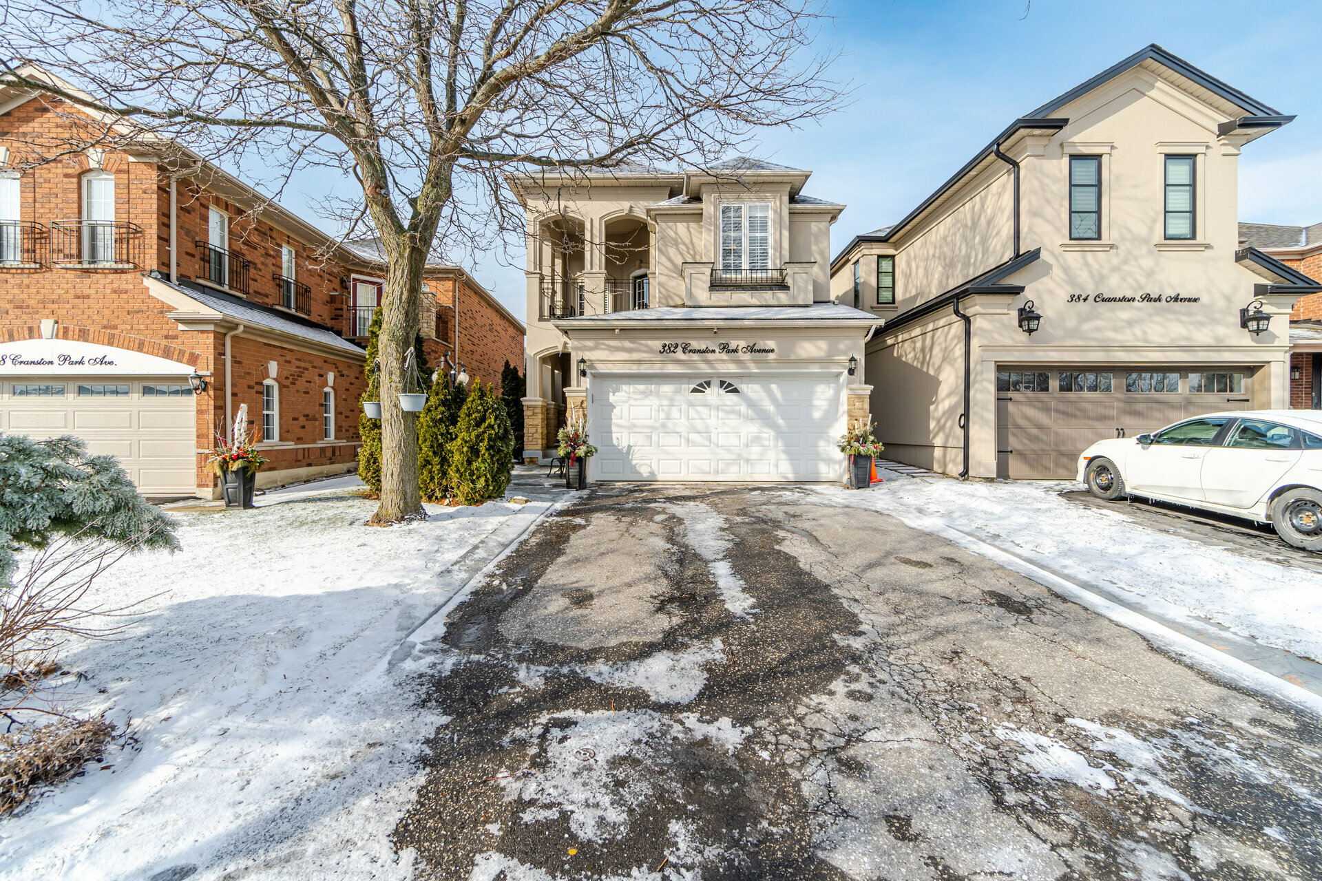 382 Cranston Park Avenue, Maple Realmedia Tours