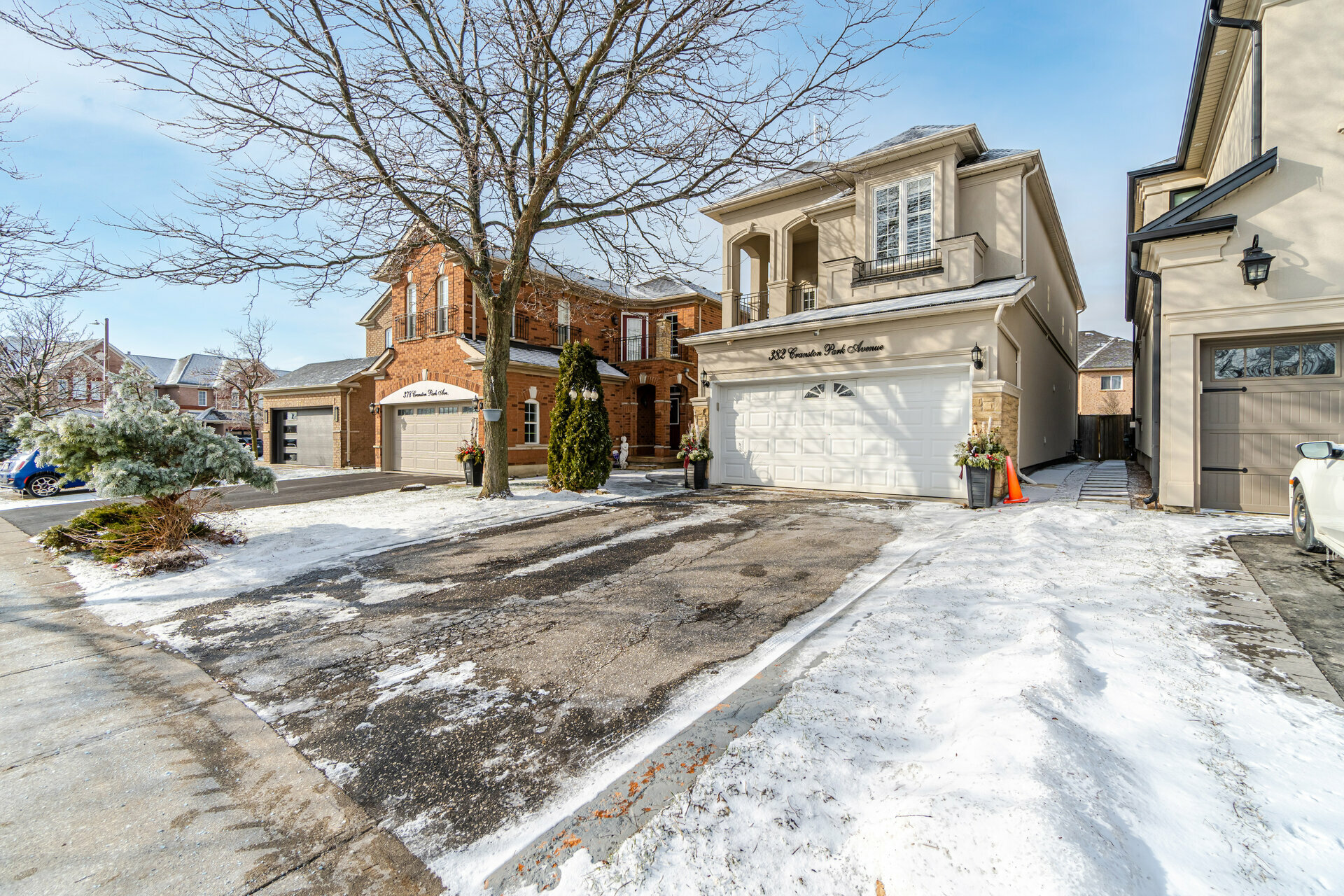 382 Cranston Park Avenue, Maple Realmedia Tours