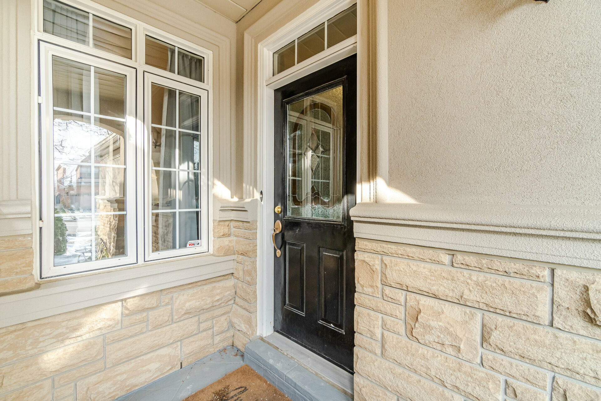 382 Cranston Park Avenue, Maple Realmedia Tours