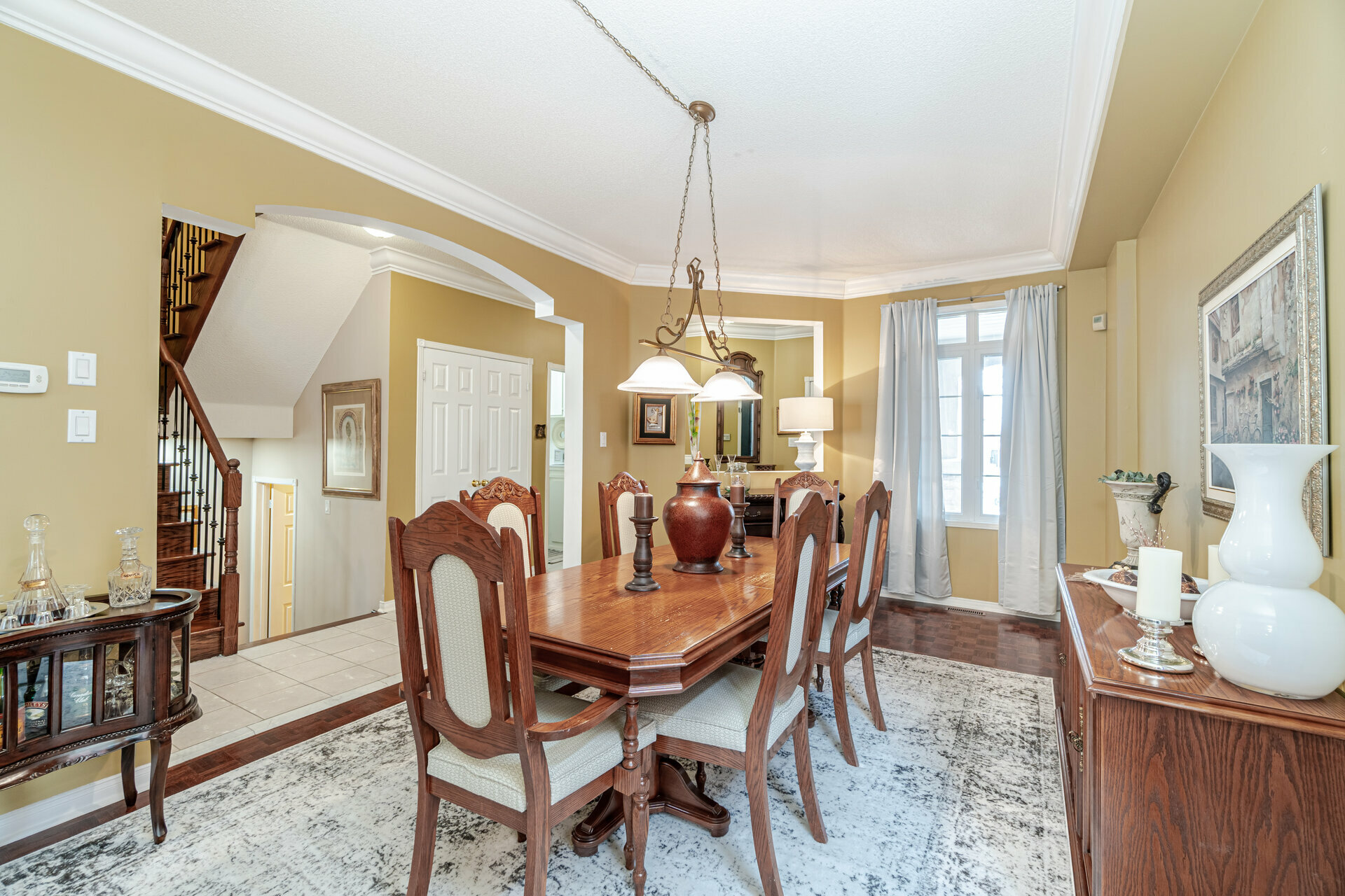 382 Cranston Park Avenue, Maple Realmedia Tours