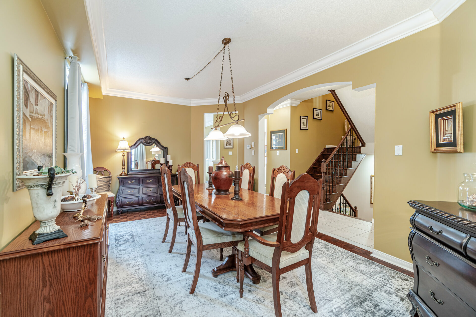 382 Cranston Park Avenue, Maple Realmedia Tours