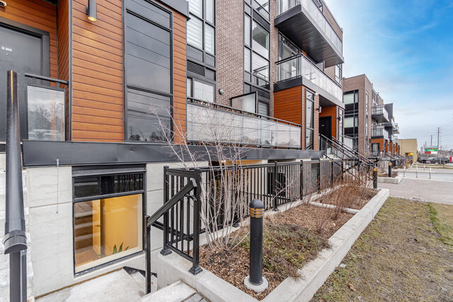 #B302-5279 Highway 7, Vaughan - photo 2