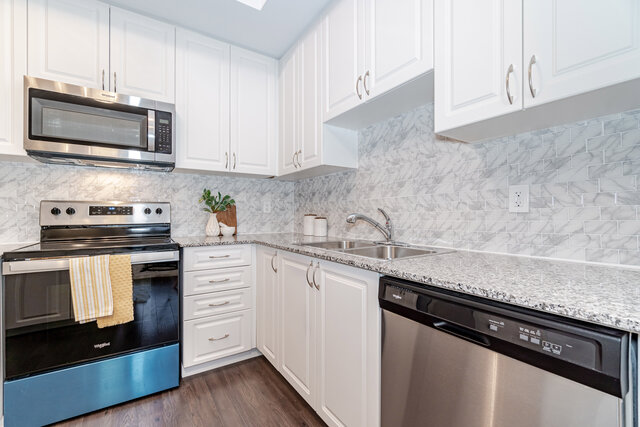 #B302-5279 Highway 7, Vaughan - photo 15