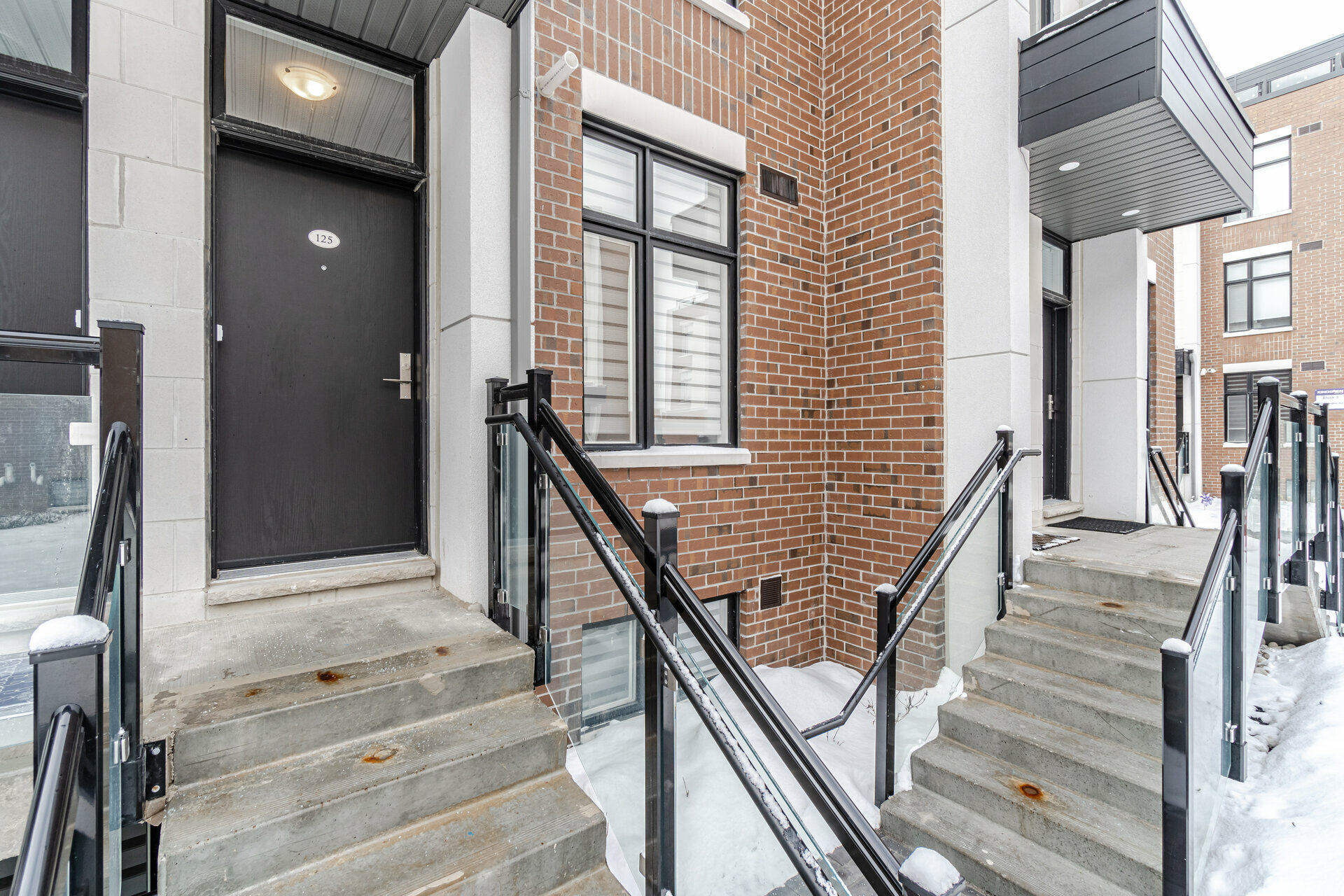 #L125-9570 Islington Avenue, Vaughan - photo 3