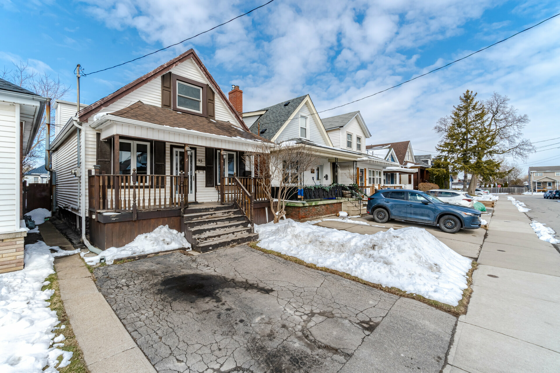 93 Huxley Avenue North, Hamilton Realmedia Tours